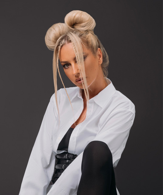 DANIELA HENSEL