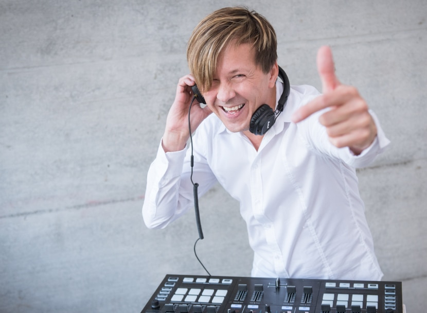 DJ Oliver Hustler