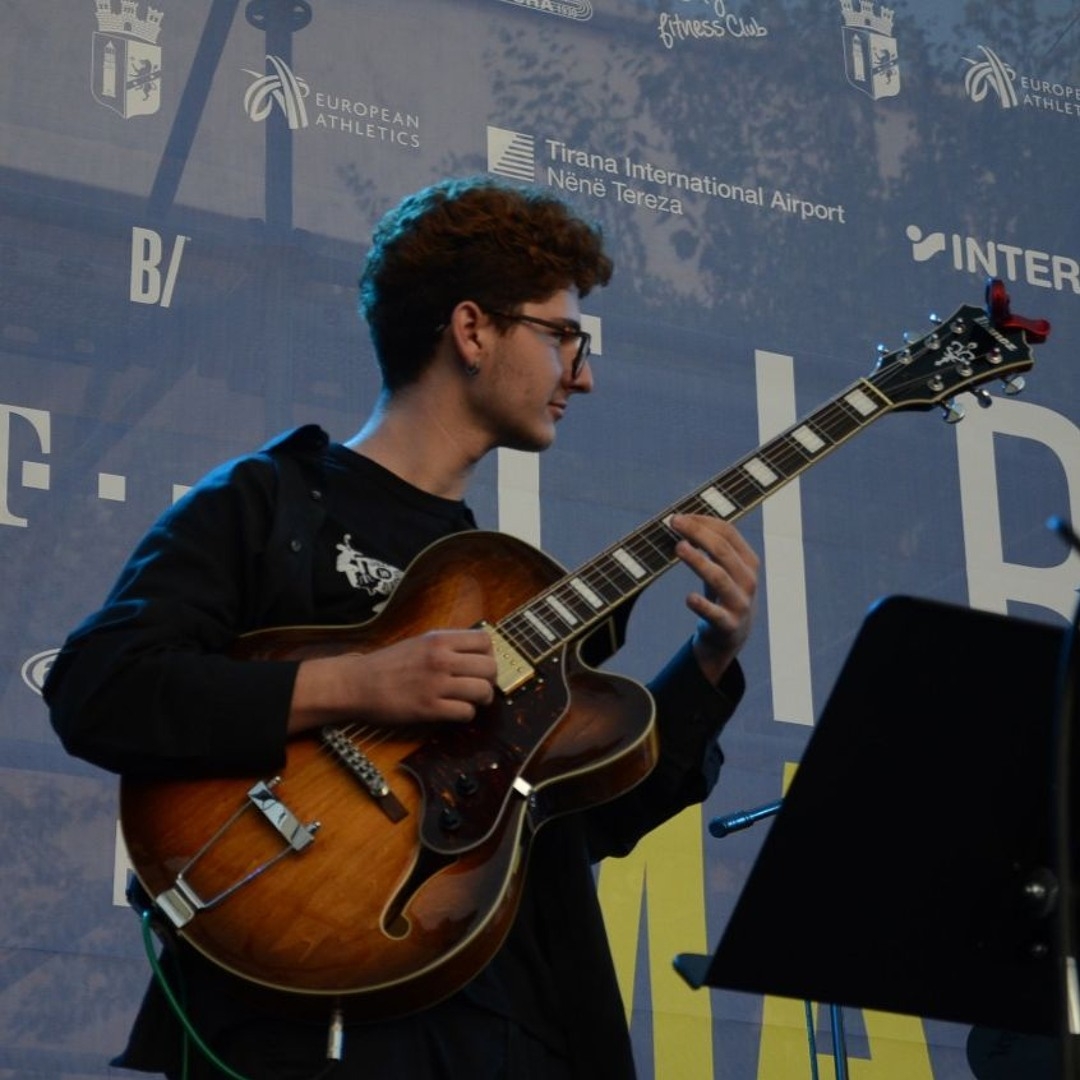 Kejdi Barbullushi – guitar